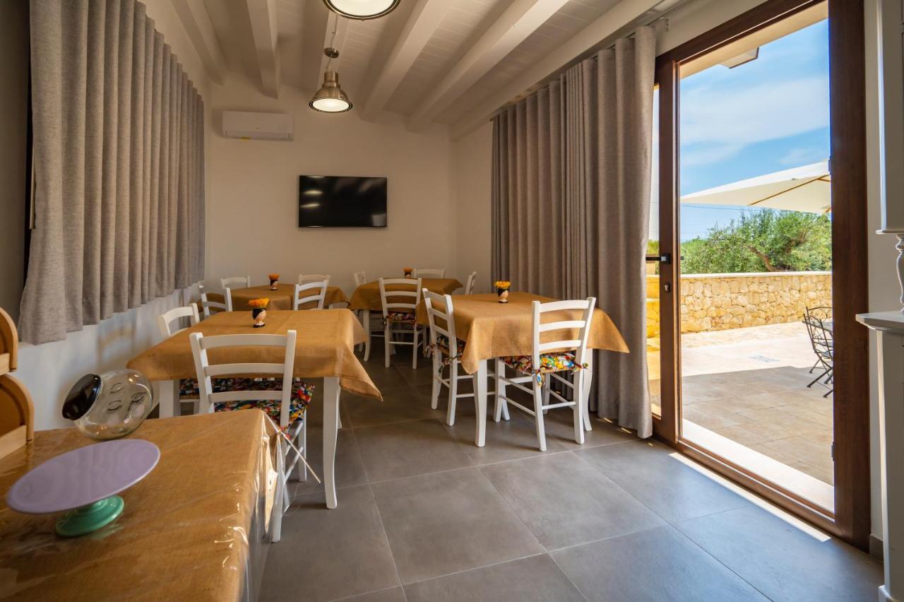 Villa Carmiano Luxury Bedrooms In Avola In The Province Of Syracuse With Spa And Swimming Pool And Wonderful Seaview Kültér fotó