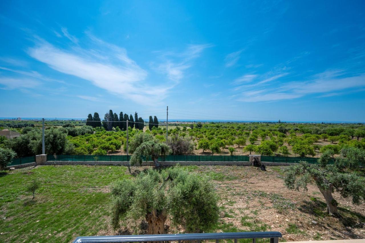 Villa Carmiano Luxury Bedrooms In Avola In The Province Of Syracuse With Spa And Swimming Pool And Wonderful Seaview Kültér fotó