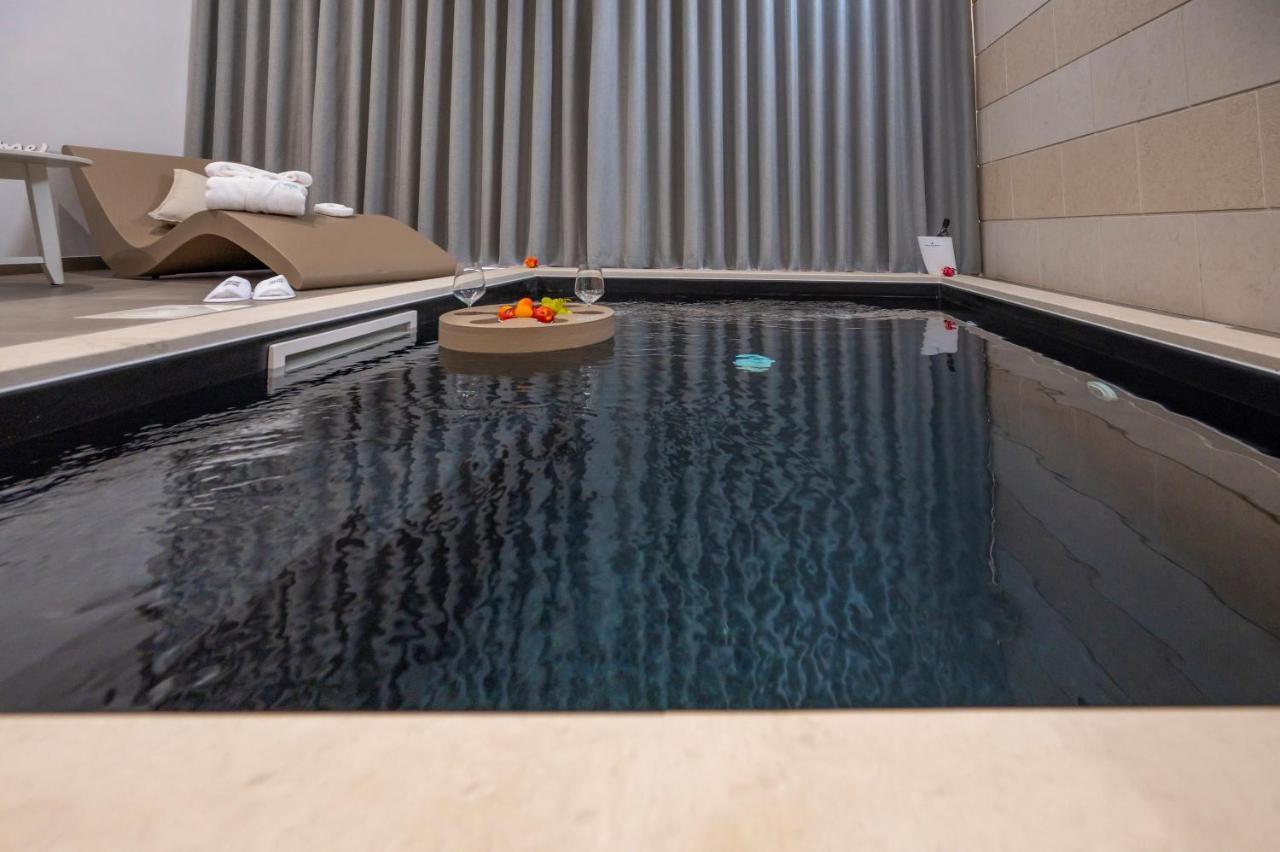 Villa Carmiano Luxury Bedrooms In Avola In The Province Of Syracuse With Spa And Swimming Pool And Wonderful Seaview Kültér fotó